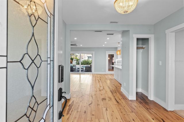 710 S DAVIS BOULEVARD, Tampa, FL 33606