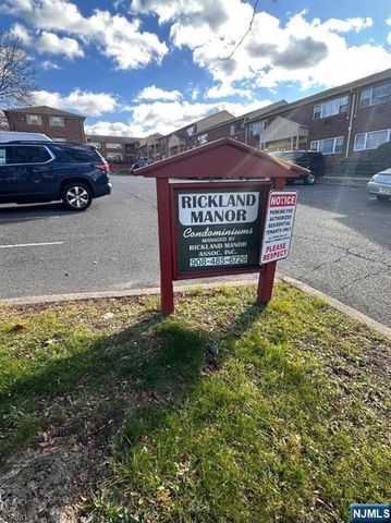 916 Stuyvesant Avenue w-1, Irvington, NJ 07111