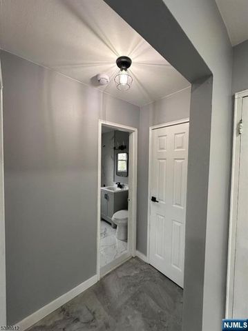 916 Stuyvesant Avenue w-1, Irvington, NJ 07111