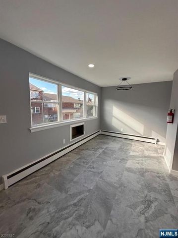 916 Stuyvesant Avenue w-1, Irvington, NJ 07111