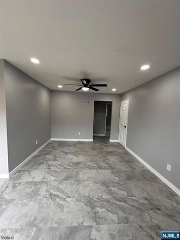 916 Stuyvesant Avenue w-1, Irvington, NJ 07111