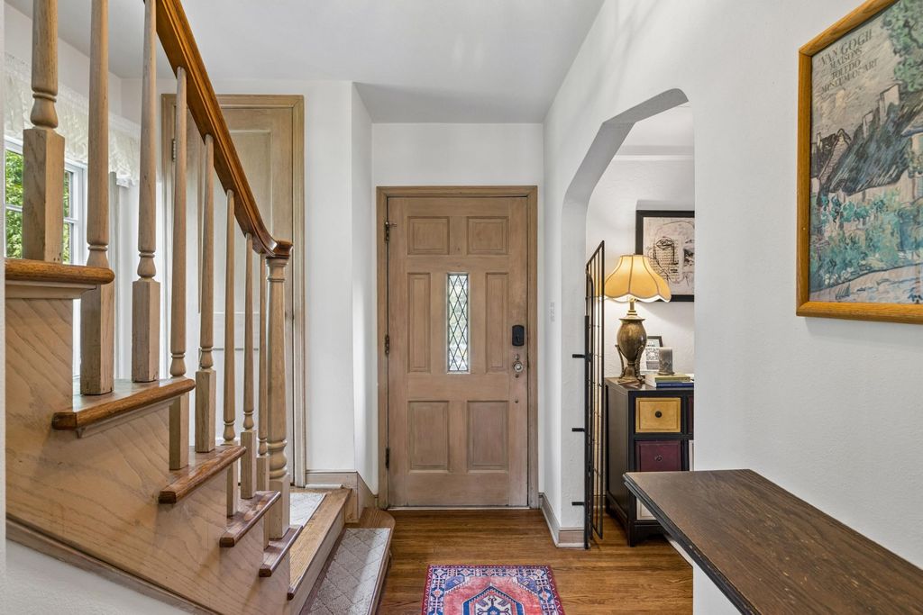 1197 Como Boulevard W, Saint Paul, MN 55103 — photo 2