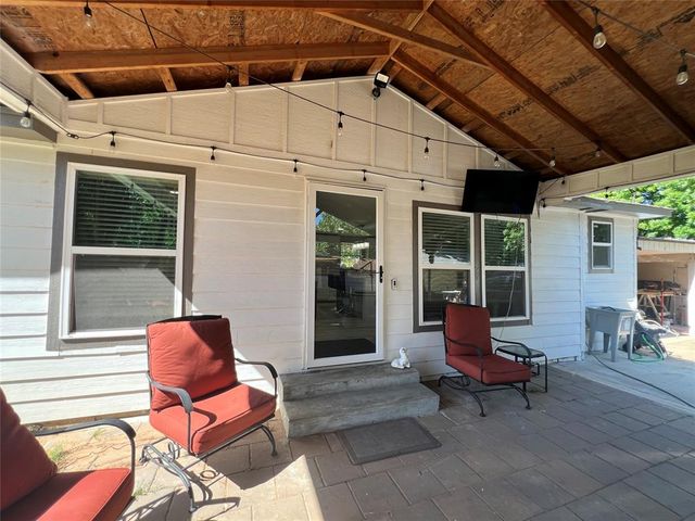 229 E Juniper Lane, Mustang, OK 73064