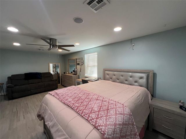 229 E Juniper Lane, Mustang, OK 73064