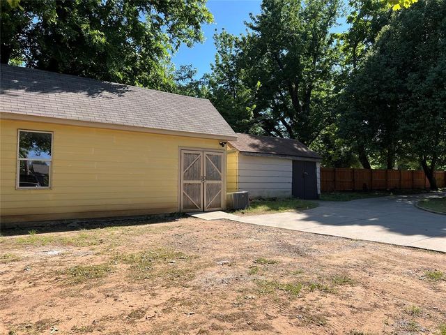 229 E Juniper Lane, Mustang, OK 73064