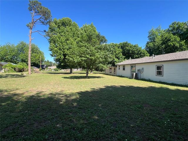 229 E Juniper Lane, Mustang, OK 73064