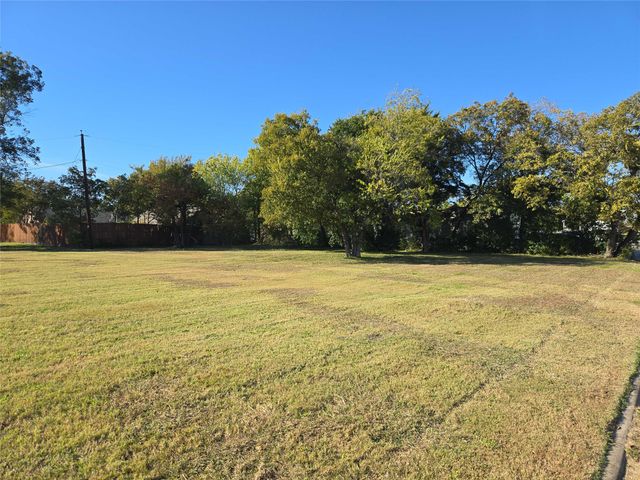 224 S 2ND street, Garland, TX 75040