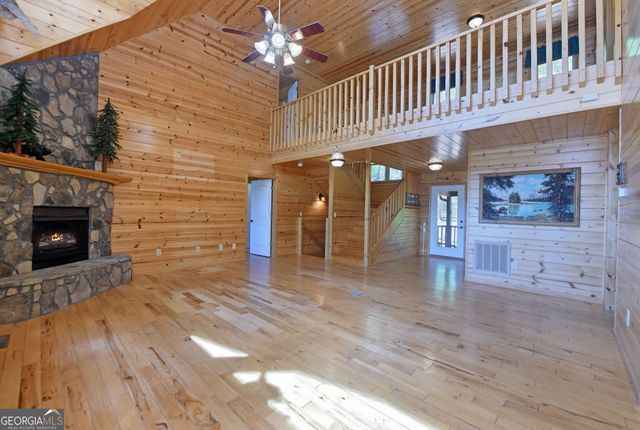 1929 Lakeview Summit Drive, Young Harris, GA 30582