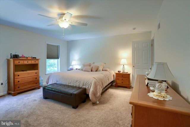 4250 ROTH FARM VILLAGE CIR, Mechanicsburg, PA 17050