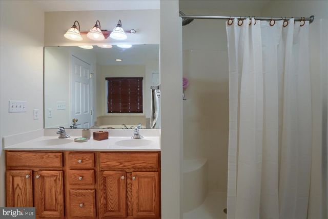 4250 ROTH FARM VILLAGE CIR, Mechanicsburg, PA 17050