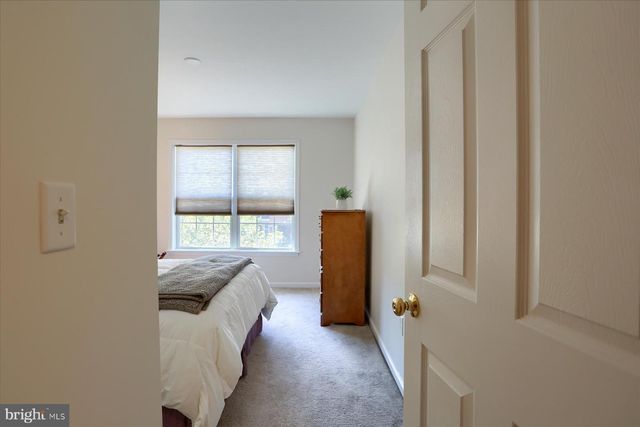4250 ROTH FARM VILLAGE CIR, Mechanicsburg, PA 17050