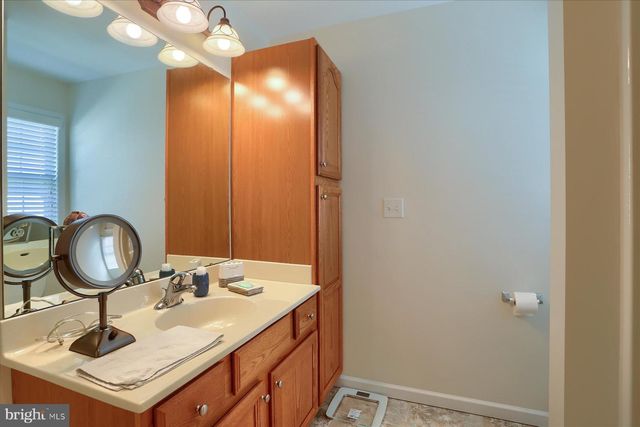 4250 ROTH FARM VILLAGE CIR, Mechanicsburg, PA 17050