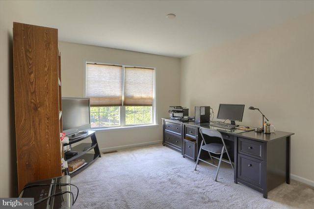 4250 ROTH FARM VILLAGE CIR, Mechanicsburg, PA 17050