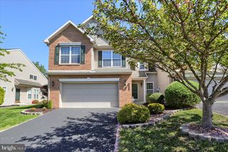 4250 ROTH FARM VILLAGE CIR, Mechanicsburg, PA 17050