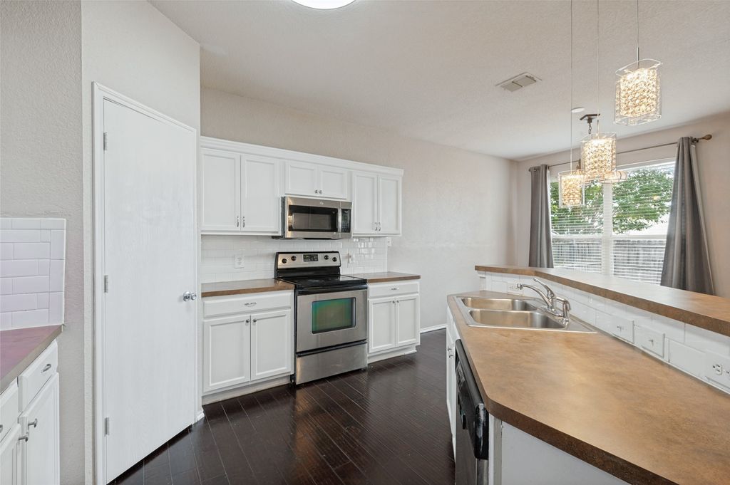 6441 Waterhill Lane, Fort Worth, TX 76179 — photo 4