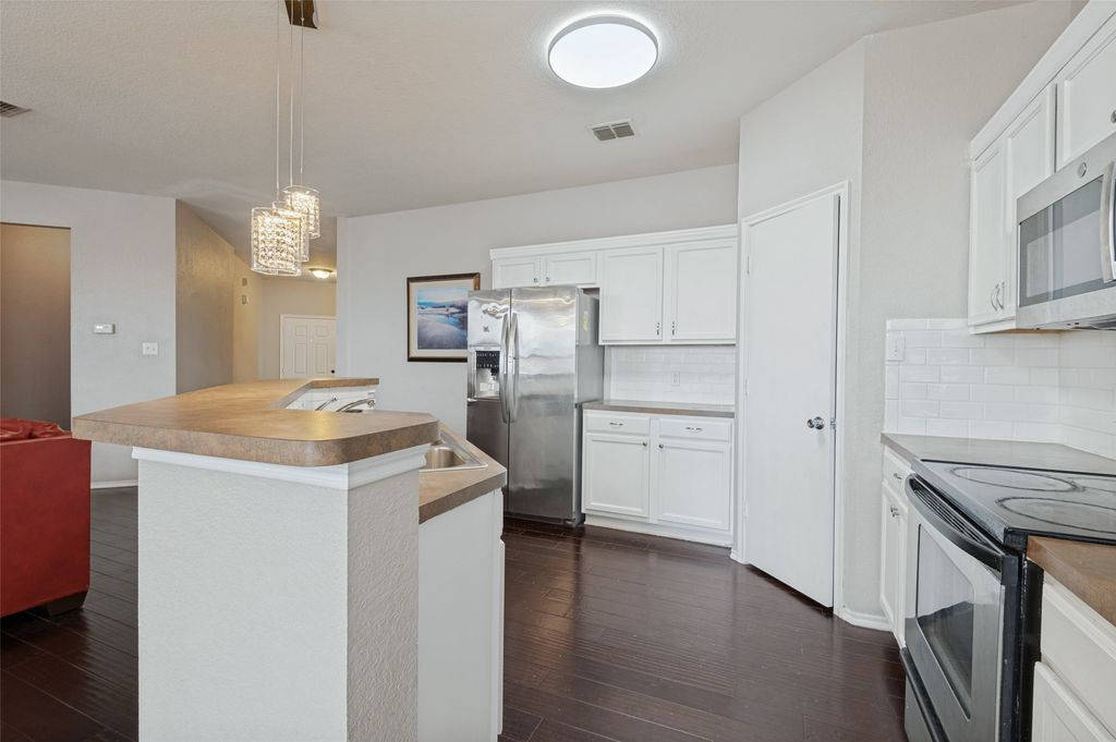 6441 Waterhill Lane, Fort Worth, TX 76179 — photo 5