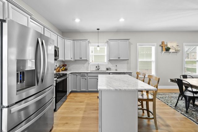 1085 Harrison Way, Clarksville, TN 37042