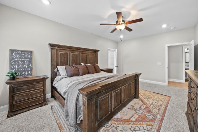 1085 Harrison Way, Clarksville, TN 37042