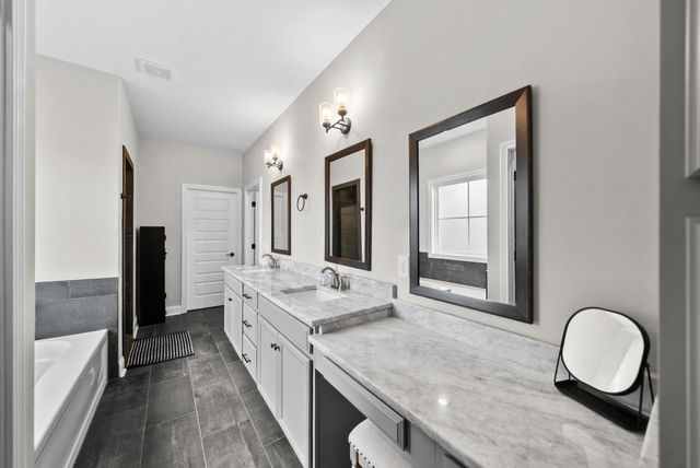 1085 Harrison Way, Clarksville, TN 37042