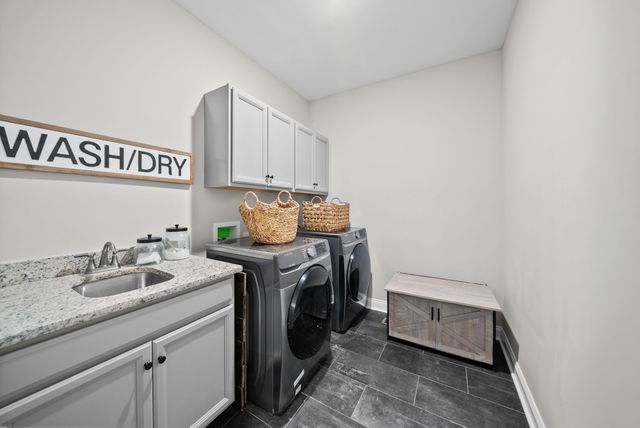 1085 Harrison Way, Clarksville, TN 37042