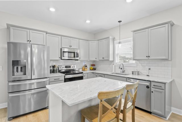 1085 Harrison Way, Clarksville, TN 37042