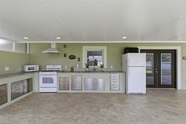 1437 Alwynne DR N, Lehigh Acres, FL 33936