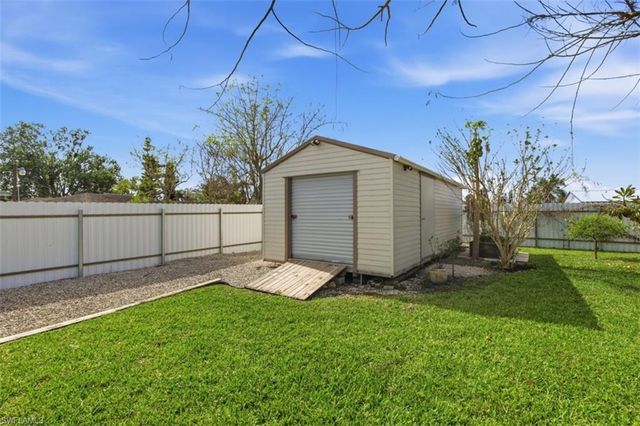 1437 Alwynne DR N, Lehigh Acres, FL 33936