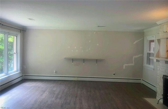 11 Greenwood RD, Newport News, VA 23601