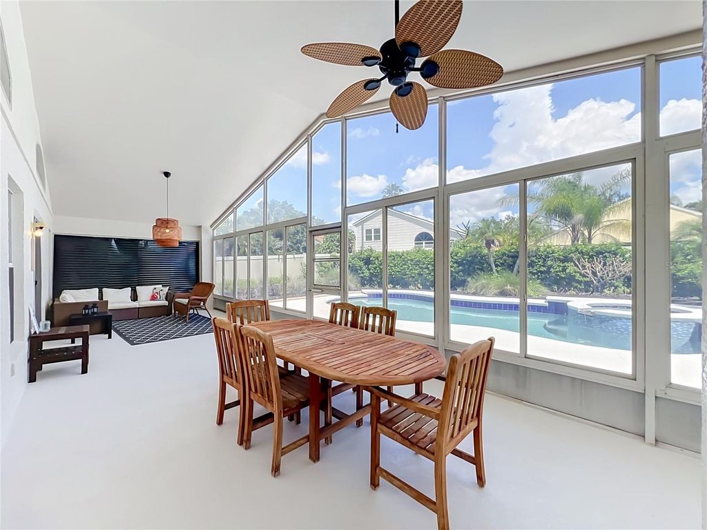 Image 3 of property listing at 13343 HERON COVE DRIVE, Orlando, FL 32837