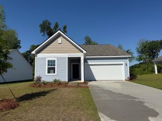 546 Silver Pidgeon St, Aynor, SC 29511