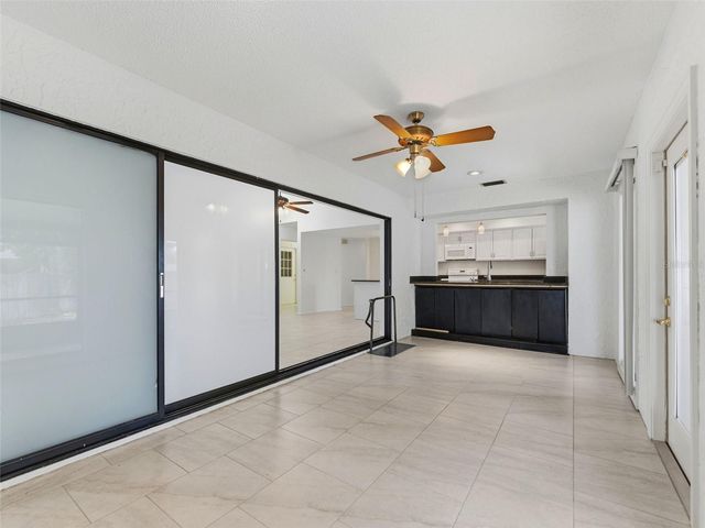 1424 OAKWOOD LANE, Plant City, FL 33563