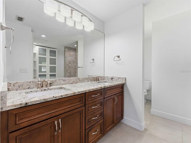 1424 OAKWOOD LANE, Plant City, FL 33563