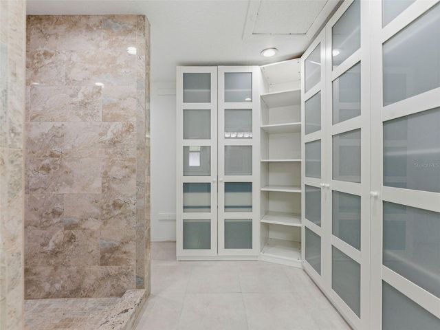 1424 OAKWOOD LANE, Plant City, FL 33563