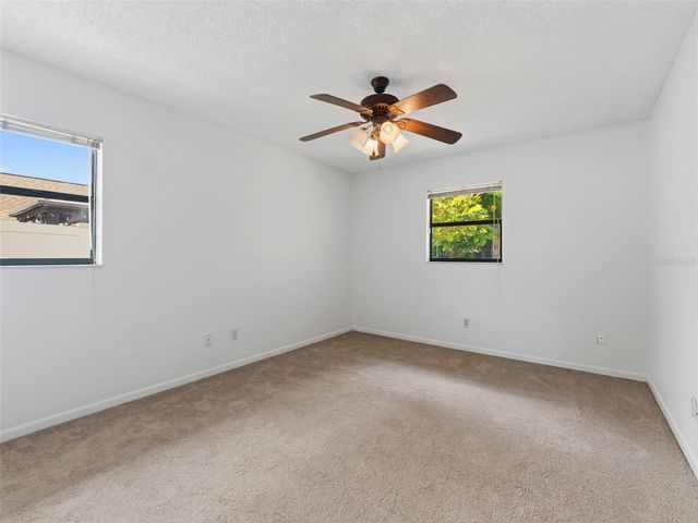 1424 OAKWOOD LANE, Plant City, FL 33563