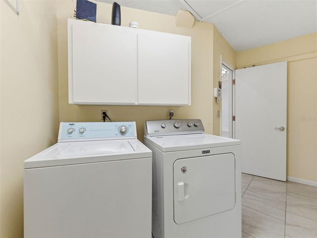 1424 OAKWOOD LANE, Plant City, FL 33563