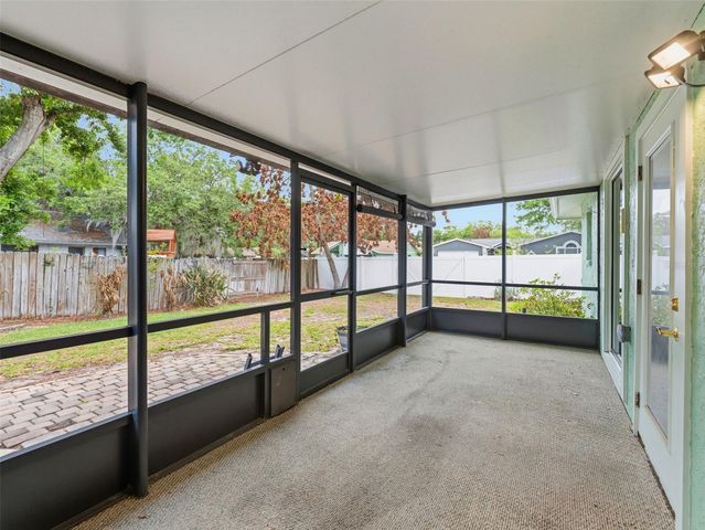 1424 OAKWOOD LANE, Plant City, FL 33563