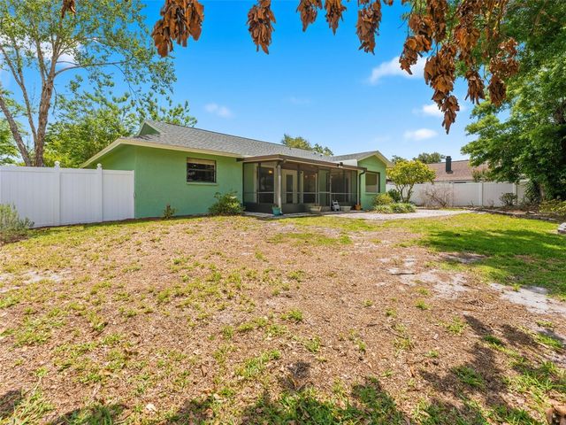 1424 OAKWOOD LANE, Plant City, FL 33563