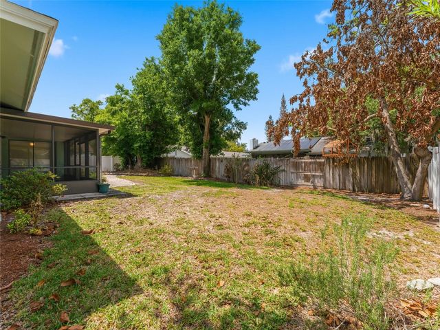 1424 OAKWOOD LANE, Plant City, FL 33563