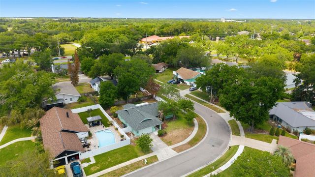 1424 OAKWOOD LANE, Plant City, FL 33563