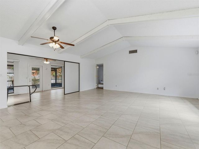 1424 OAKWOOD LANE, Plant City, FL 33563