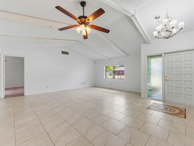 1424 OAKWOOD LANE, Plant City, FL 33563