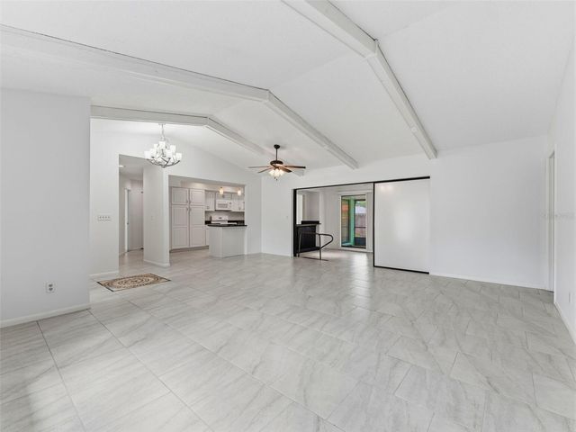 1424 OAKWOOD LANE, Plant City, FL 33563