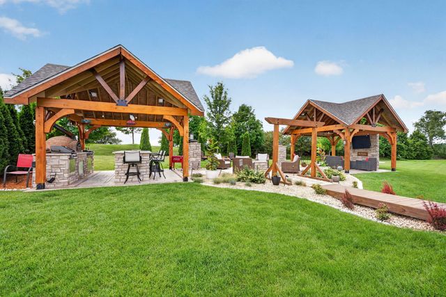 5728 Waters Edge Court, Yorkville, IL 60560