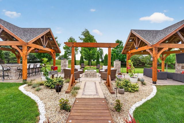 5728 Waters Edge Court, Yorkville, IL 60560