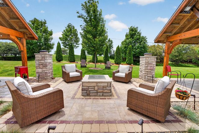 5728 Waters Edge Court, Yorkville, IL 60560