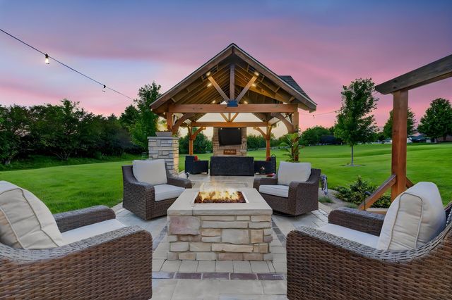 5728 Waters Edge Court, Yorkville, IL 60560