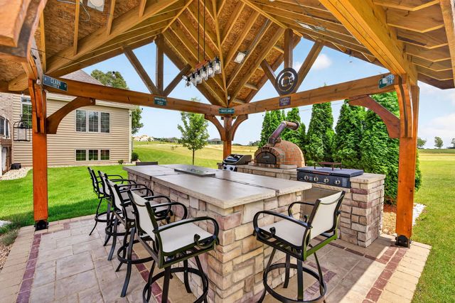 5728 Waters Edge Court, Yorkville, IL 60560