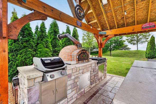 5728 Waters Edge Court, Yorkville, IL 60560