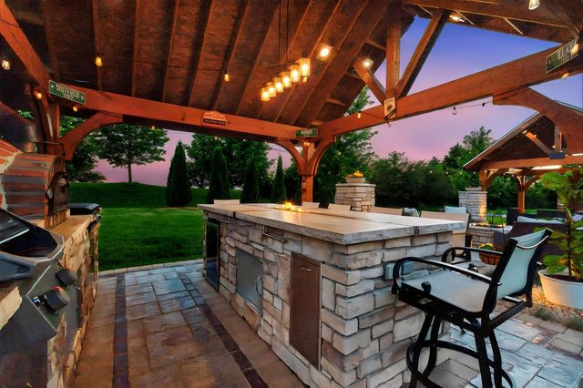 5728 Waters Edge Court, Yorkville, IL 60560