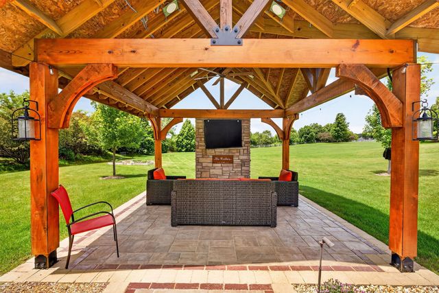 5728 Waters Edge Court, Yorkville, IL 60560